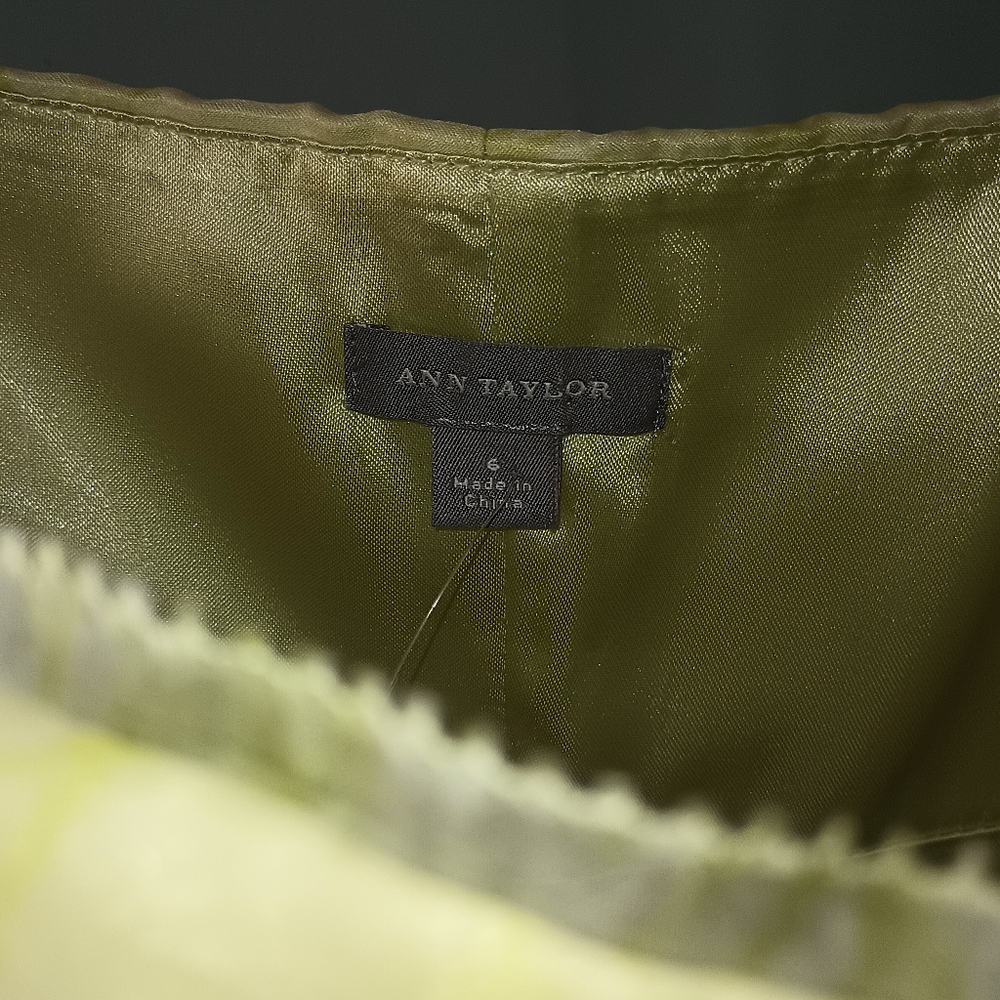 Ann Taylor lime green Size 6 dress - Picture 2 of 3